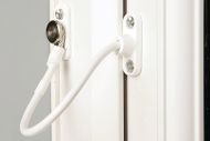  Cable Restrictor Swivel/Stud 200mm White